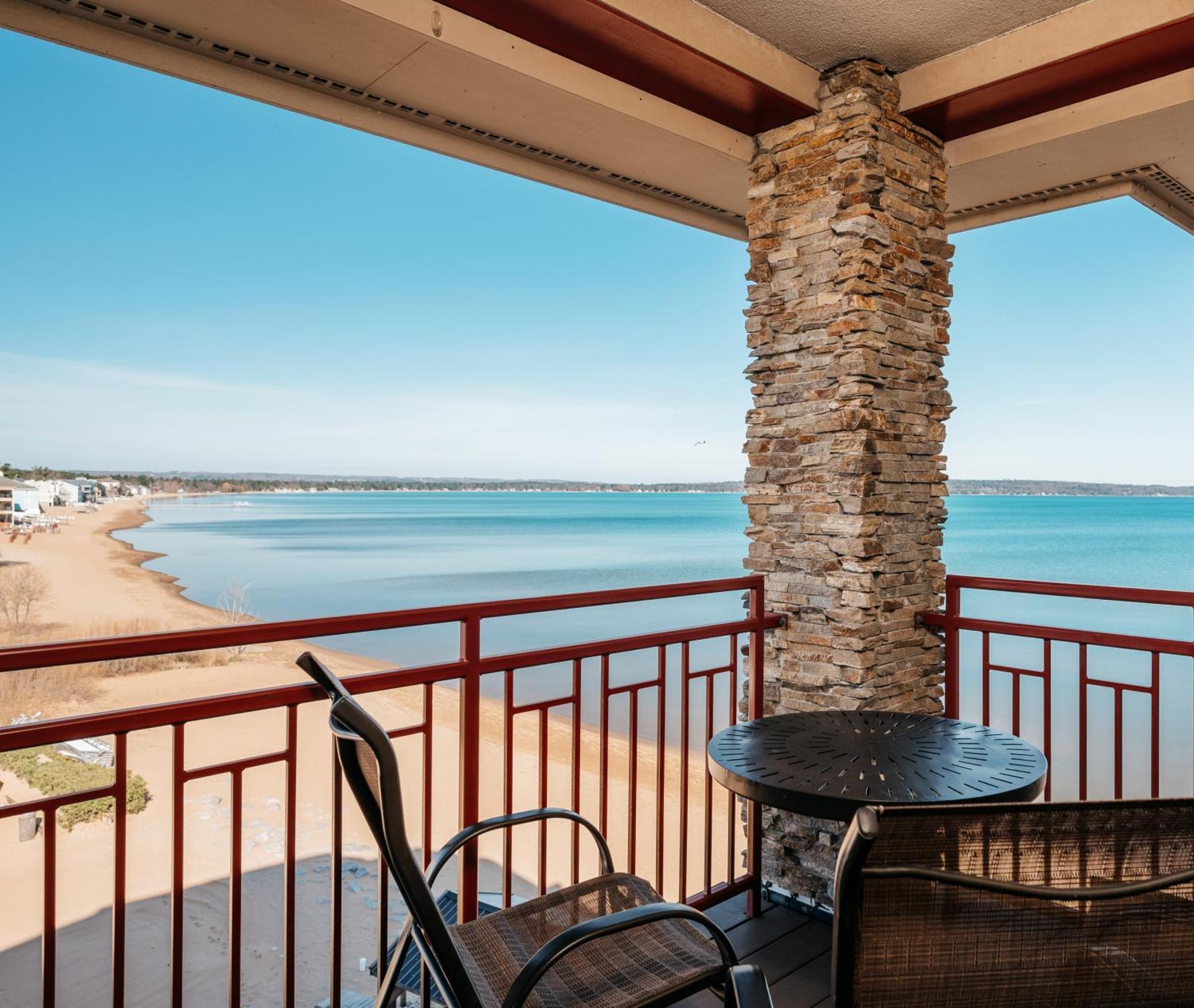 Tamarack Lodge Traverse City Phòng bức ảnh